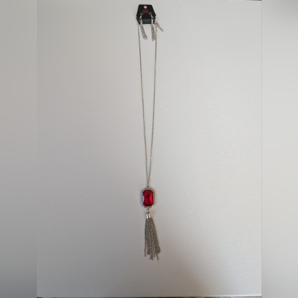 Paparazzi Necklace and Earring set
